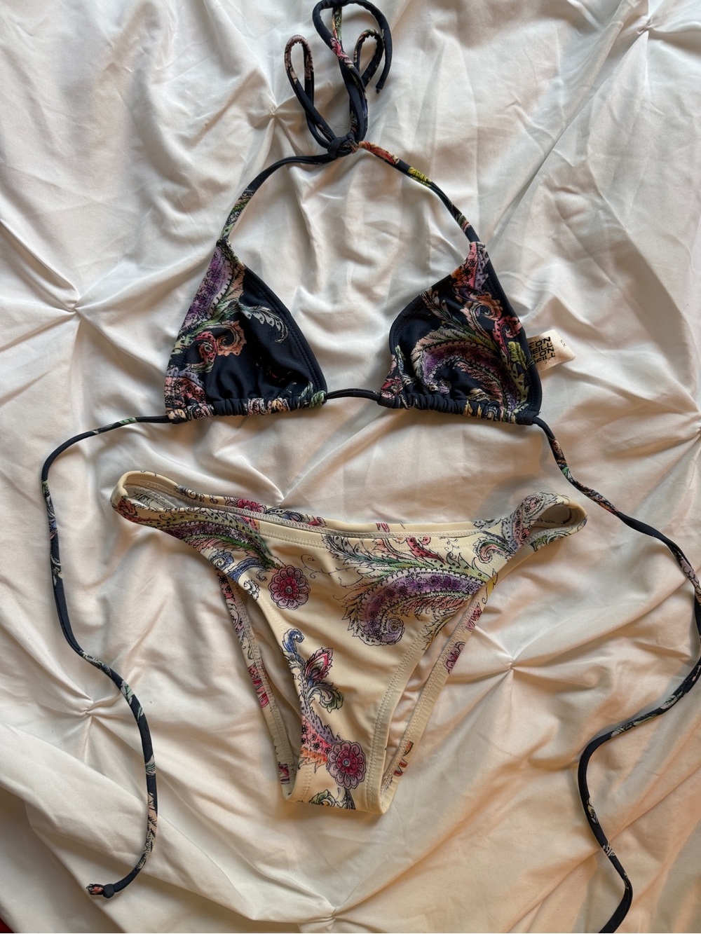 Oneil Paisley Two-Piece Floral Design Bikini Set Navy Blue White Swimwear